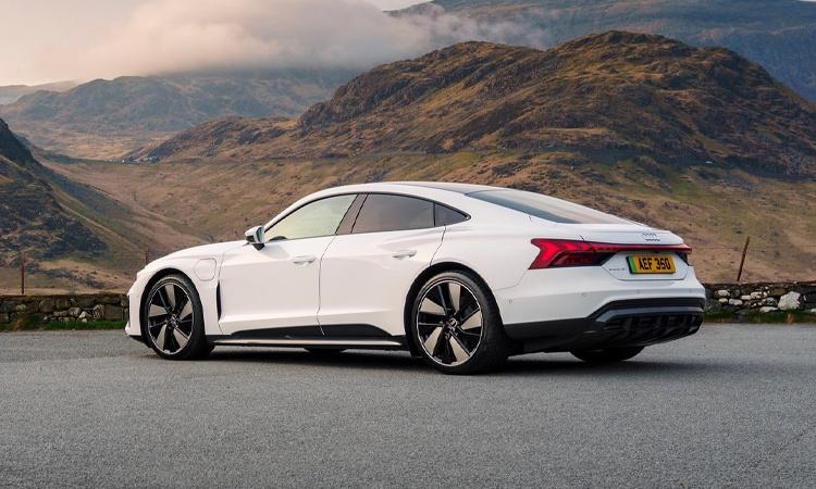 The best electric cars of 2021 image