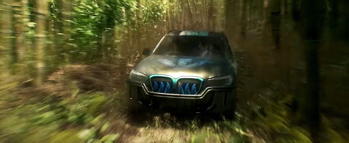 What are the cars in Shang-Chi? image